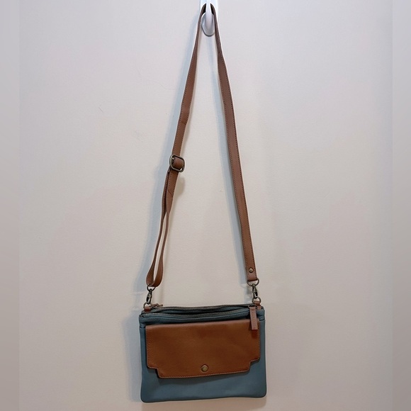 Serrv Leather Purse two Tone Blue & Tan Crossbody Bag Clutch Organizer 7”x10”x2” - Picture 2 of 11